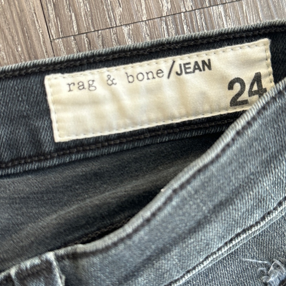 Rag & Bone Women’s Cropped Jeans Size 24 Dark Wash - Picture 7 of 17
